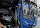 ‘Está estável’ motorista que infartou dirigindo e bateu ônibus em poste.