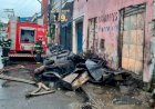 Borracharia pega fogo no bairro de Pau da Lima, em Salvador.