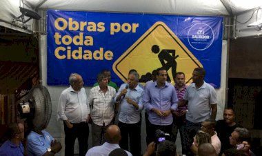 Com presença do Vice Prefeito,  nova Praça do Coroado é inaugurada com novo nome.