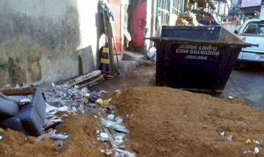 Moradores flagram entulho e lixo irresponsável  em São Marcos.