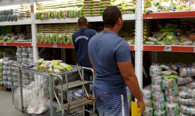 Atakarejo Castelo Branco descumpre ordem municipal contra Covid-19.