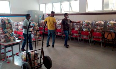 Escola Municipal Allan Kardec emite comunicado sobre entrega das cestas básicas.