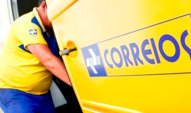 Funcionários dos Correios entram em greve por tempo indeterminado.