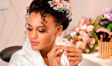 Entrevistamos Sandra, maquiadora profissional da região de Pau da Lima, especialista em beleza e make-up para eventos sociais.