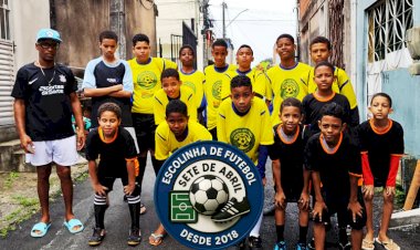 Escolinha de Futebol Sete de Abril retoma atividades com força total e aposta em novos talentos da comunidade.