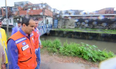 Bruno Reis vistoria áreas de risco no Subúrbio, autoriza obra na orla de Tubarão e anuncia mais 45 contenções de encosta