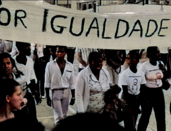 Falta de isonomia eleitoral em Salvador compromete a democracia e favorece elites políticas.