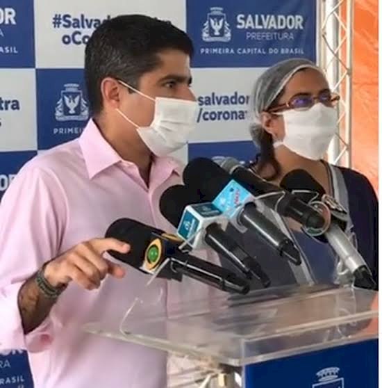 Em coletiva, ACM NETO comenta sobre retorno das aulas municipais.
