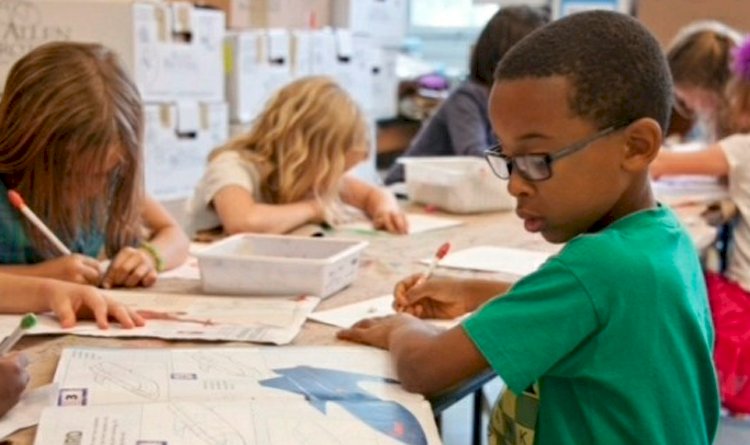Prefeitura de Salvador começou a vacinar na terça-feira (4), todos os trabalhadores da educação.