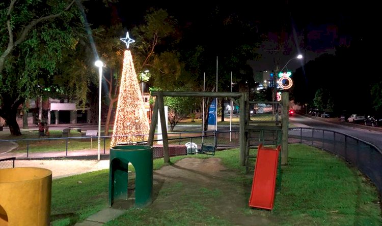 Praça de São Marcos recebe decoração e Iluminação do Natal.