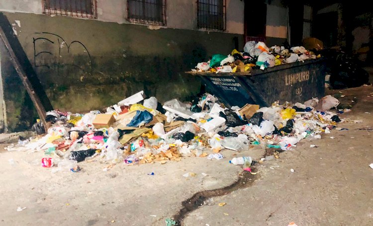 Lixo espalhado pelas ruas de São Marcos, Pau da Lima e Avenida São Rafael: Um problema que afeta a saúde e o visual do bairro.